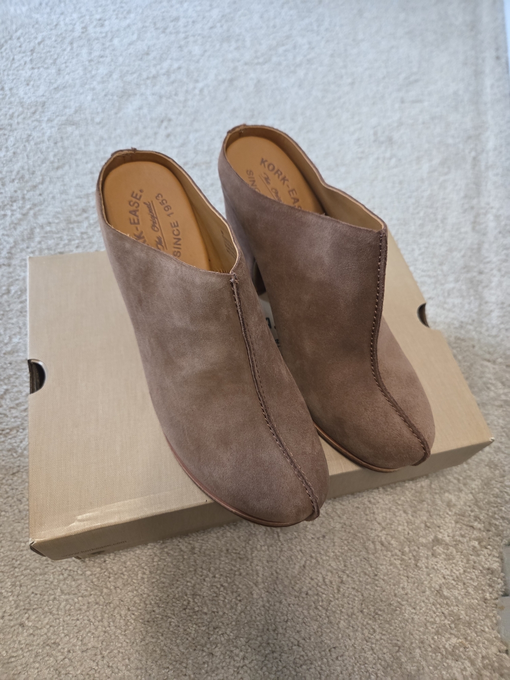 Kork-Ease Sagano Women's Brown Suede Mule Heels - Picture 2 of 7
